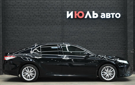 Toyota Camry, 2019 год, 2 800 000 рублей, 9 фотография