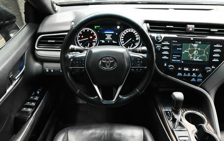 Toyota Camry, 2019 год, 2 800 000 рублей, 14 фотография