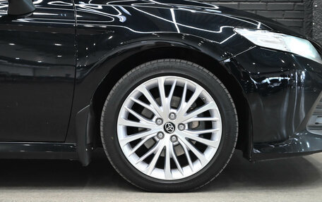 Toyota Camry, 2019 год, 2 800 000 рублей, 10 фотография