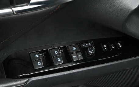 Toyota Camry, 2019 год, 2 800 000 рублей, 16 фотография
