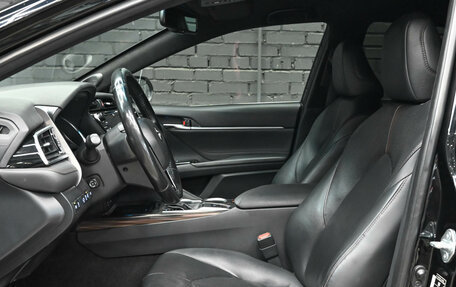 Toyota Camry, 2019 год, 2 800 000 рублей, 23 фотография