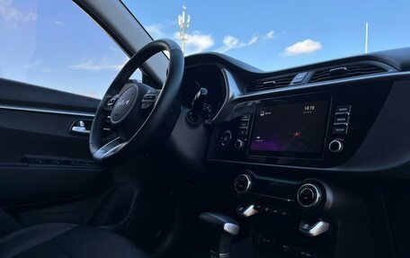 KIA Rio IV, 2022 год, 1 749 900 рублей, 18 фотография