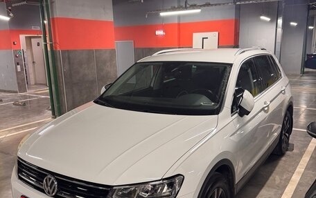 Volkswagen Tiguan II, 2019 год, 2 000 000 рублей, 1 фотография