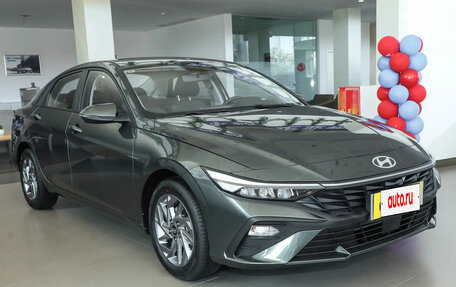 Hyundai Elantra, 2025 год, 1 900 000 рублей, 3 фотография