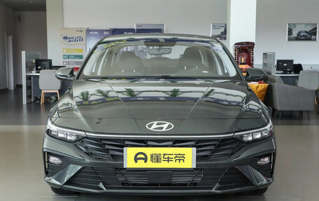 Hyundai Elantra, 2025 год, 1 900 000 рублей, 2 фотография