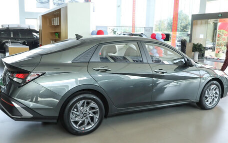 Hyundai Elantra, 2025 год, 1 900 000 рублей, 8 фотография