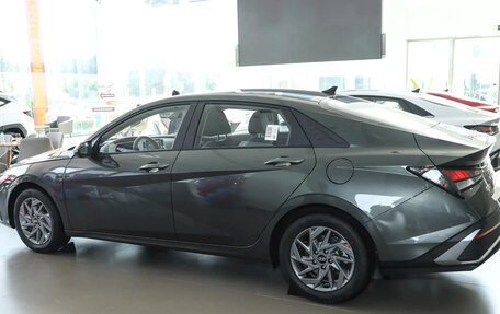 Hyundai Elantra, 2025 год, 1 900 000 рублей, 6 фотография