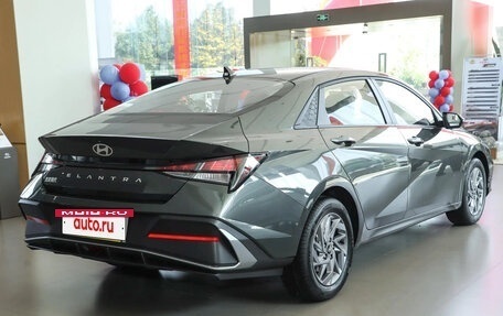 Hyundai Elantra, 2025 год, 1 900 000 рублей, 9 фотография