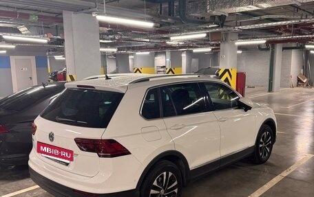 Volkswagen Tiguan II, 2019 год, 2 000 000 рублей, 3 фотография