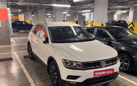 Volkswagen Tiguan II, 2019 год, 2 000 000 рублей, 2 фотография