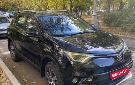 Toyota RAV4, 2017 год, 1 900 000 рублей, 2 фотография