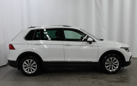 Volkswagen Tiguan II, 2021 год, 2 950 000 рублей, 7 фотография