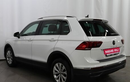 Volkswagen Tiguan II, 2021 год, 2 950 000 рублей, 6 фотография