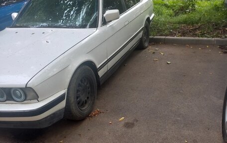 BMW 5 серия, 1990 год, 140 000 рублей, 1 фотография