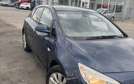 Opel Astra J, 2010 год, 635 000 рублей, 3 фотография