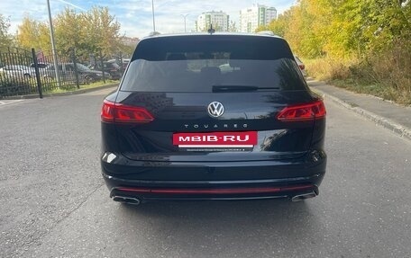 Volkswagen Touareg III, 2018 год, 5 300 000 рублей, 5 фотография