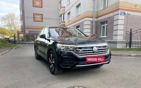 Volkswagen Touareg III, 2018 год, 5 300 000 рублей, 9 фотография