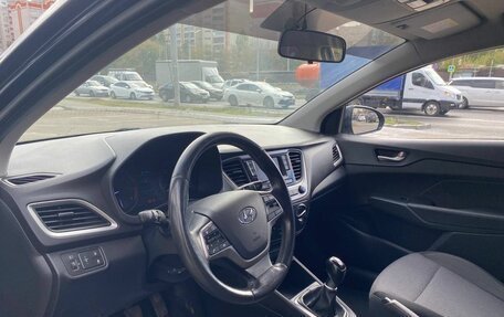 Hyundai Solaris II рестайлинг, 2017 год, 1 050 000 рублей, 11 фотография
