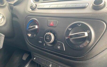 Hyundai Solaris II рестайлинг, 2017 год, 1 050 000 рублей, 15 фотография