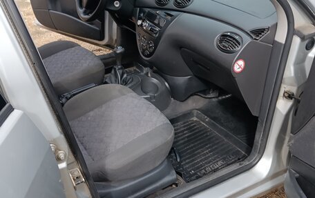 Ford Focus IV, 2001 год, 200 000 рублей, 9 фотография