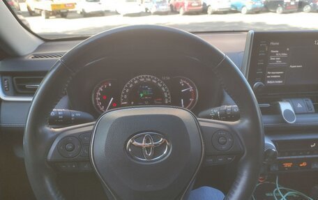 Toyota RAV4, 2021 год, 3 750 000 рублей, 2 фотография