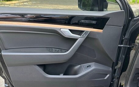 Volkswagen Touareg III, 2019 год, 3 990 000 рублей, 19 фотография