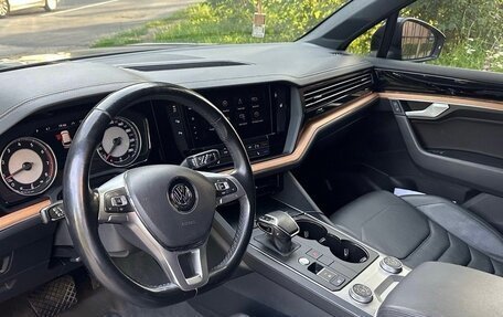 Volkswagen Touareg III, 2019 год, 3 990 000 рублей, 28 фотография