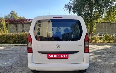 Peugeot Partner II рестайлинг 2, 2021 год, 1 680 000 рублей, 6 фотография