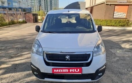 Peugeot Partner II рестайлинг 2, 2021 год, 1 680 000 рублей, 2 фотография