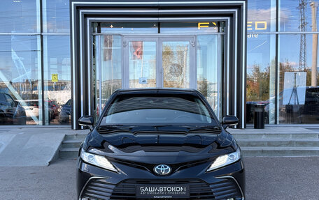 Toyota Camry, 2021 год, 3 000 000 рублей, 2 фотография