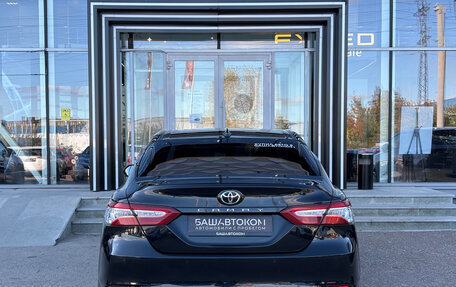 Toyota Camry, 2021 год, 3 000 000 рублей, 5 фотография