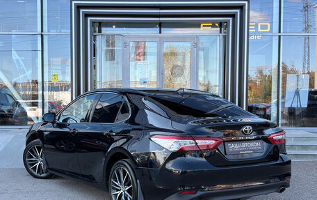 Toyota Camry, 2021 год, 3 000 000 рублей, 6 фотография