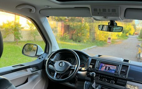 Volkswagen Caravelle T6 рестайлинг, 2019 год, 3 600 000 рублей, 21 фотография