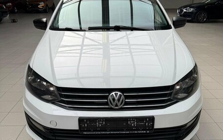 Volkswagen Polo VI (EU Market), 2018 год, 885 000 рублей, 2 фотография