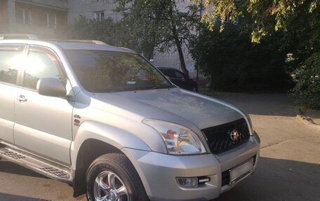Toyota Land Cruiser Prado 120 рестайлинг, 2007 год, 2 100 000 рублей, 2 фотография