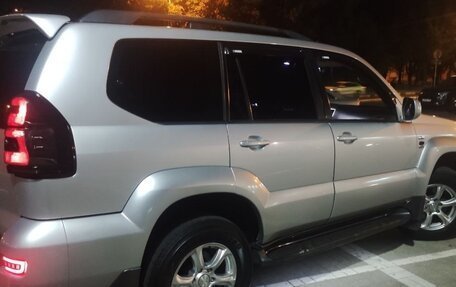 Toyota Land Cruiser Prado 120 рестайлинг, 2007 год, 2 100 000 рублей, 14 фотография