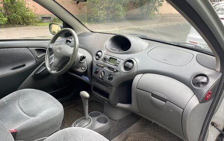 Toyota Yaris I рестайлинг, 2000 год, 380 000 рублей, 7 фотография