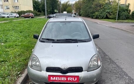 Toyota Yaris I рестайлинг, 2000 год, 380 000 рублей, 3 фотография