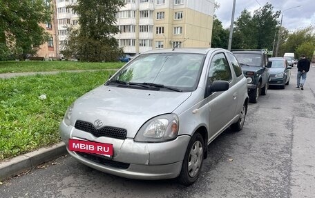 Toyota Yaris I рестайлинг, 2000 год, 380 000 рублей, 2 фотография