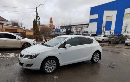 Opel Astra J, 2010 год, 750 000 рублей, 3 фотография