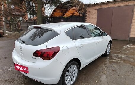 Opel Astra J, 2010 год, 750 000 рублей, 4 фотография