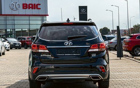 Hyundai Santa Fe III рестайлинг, 2018 год, 1 825 000 рублей, 5 фотография