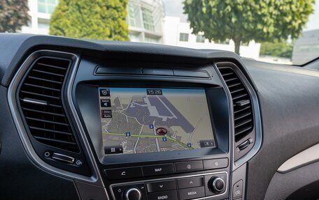 Hyundai Santa Fe III рестайлинг, 2018 год, 1 825 000 рублей, 19 фотография