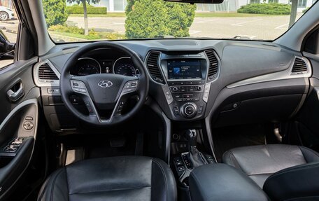 Hyundai Santa Fe III рестайлинг, 2018 год, 1 825 000 рублей, 22 фотография
