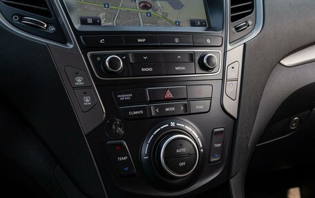 Hyundai Santa Fe III рестайлинг, 2018 год, 1 825 000 рублей, 20 фотография