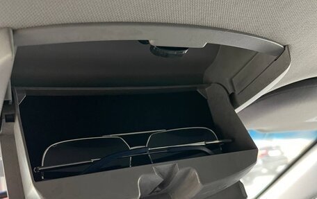 Toyota Camry, 2020 год, 3 280 000 рублей, 11 фотография