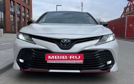 Toyota Camry, 2020 год, 3 280 000 рублей, 2 фотография
