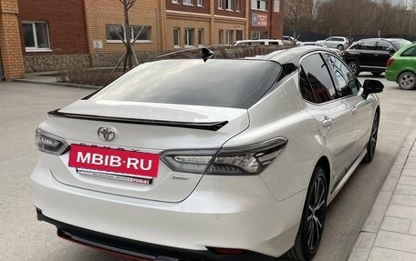 Toyota Camry, 2020 год, 3 280 000 рублей, 4 фотография