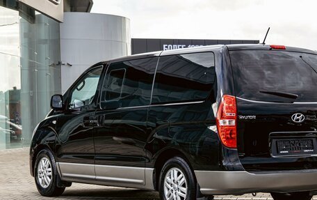 Hyundai H-1 II рестайлинг, 2017 год, 1 995 000 рублей, 9 фотография