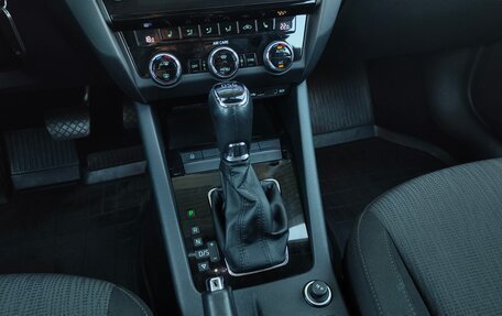 Skoda Octavia, 2017 год, 1 548 000 рублей, 10 фотография